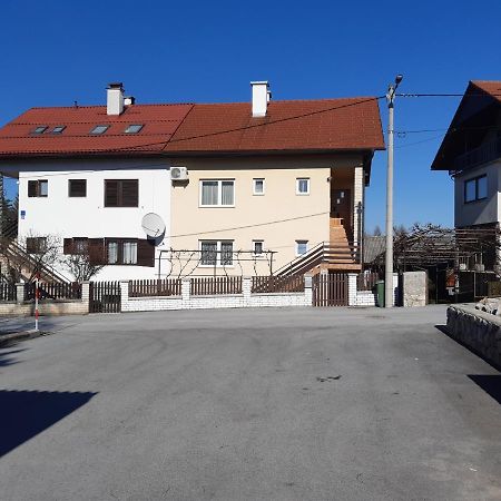 Apartman Helena スルニュ エクステリア 写真