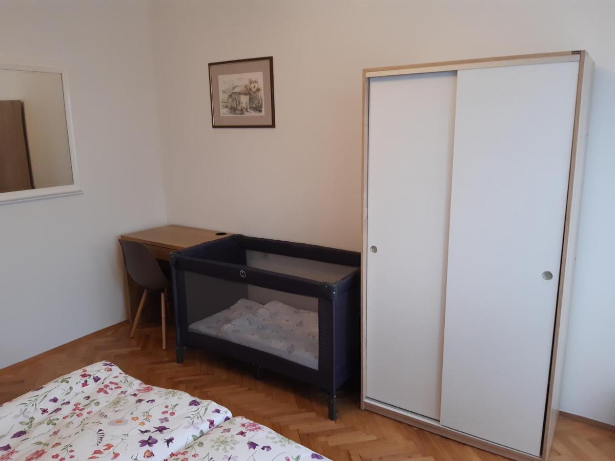 Apartman Helena スルニュ エクステリア 写真