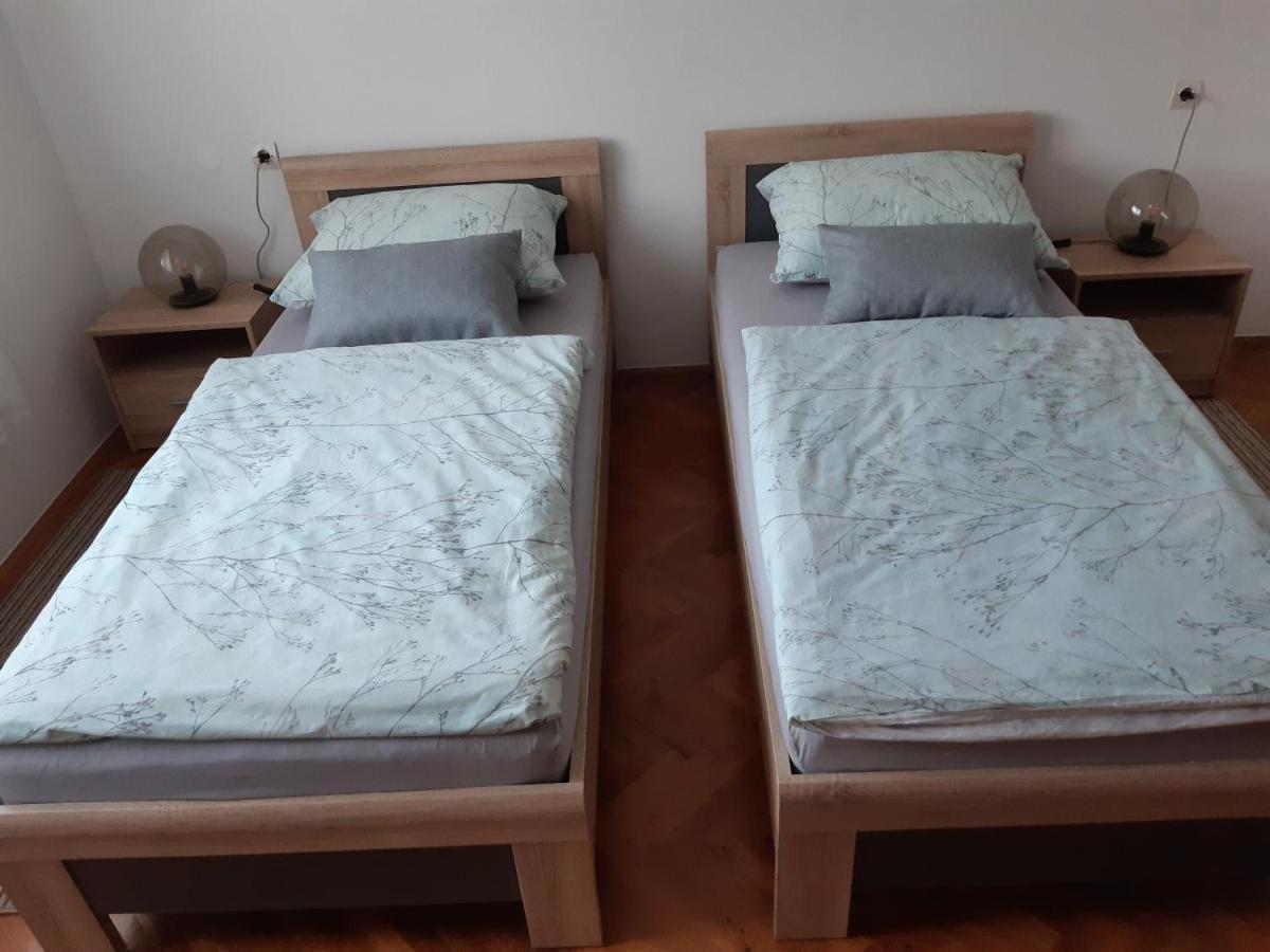 Apartman Helena スルニュ エクステリア 写真