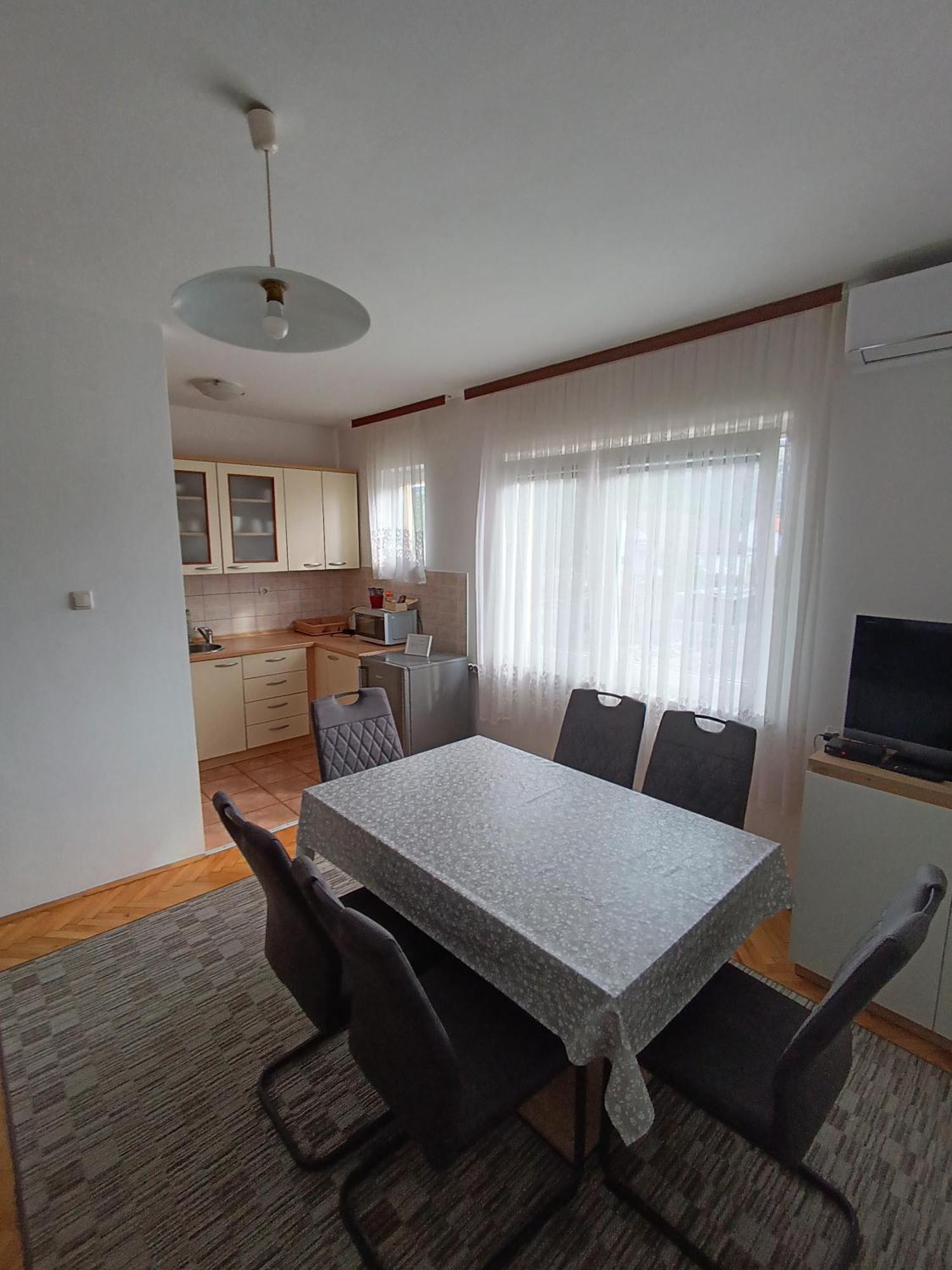 Apartman Helena スルニュ エクステリア 写真